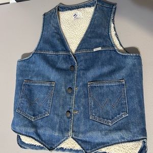 Vintage mint wrangler vest no size tag, measurements in pics 80s era